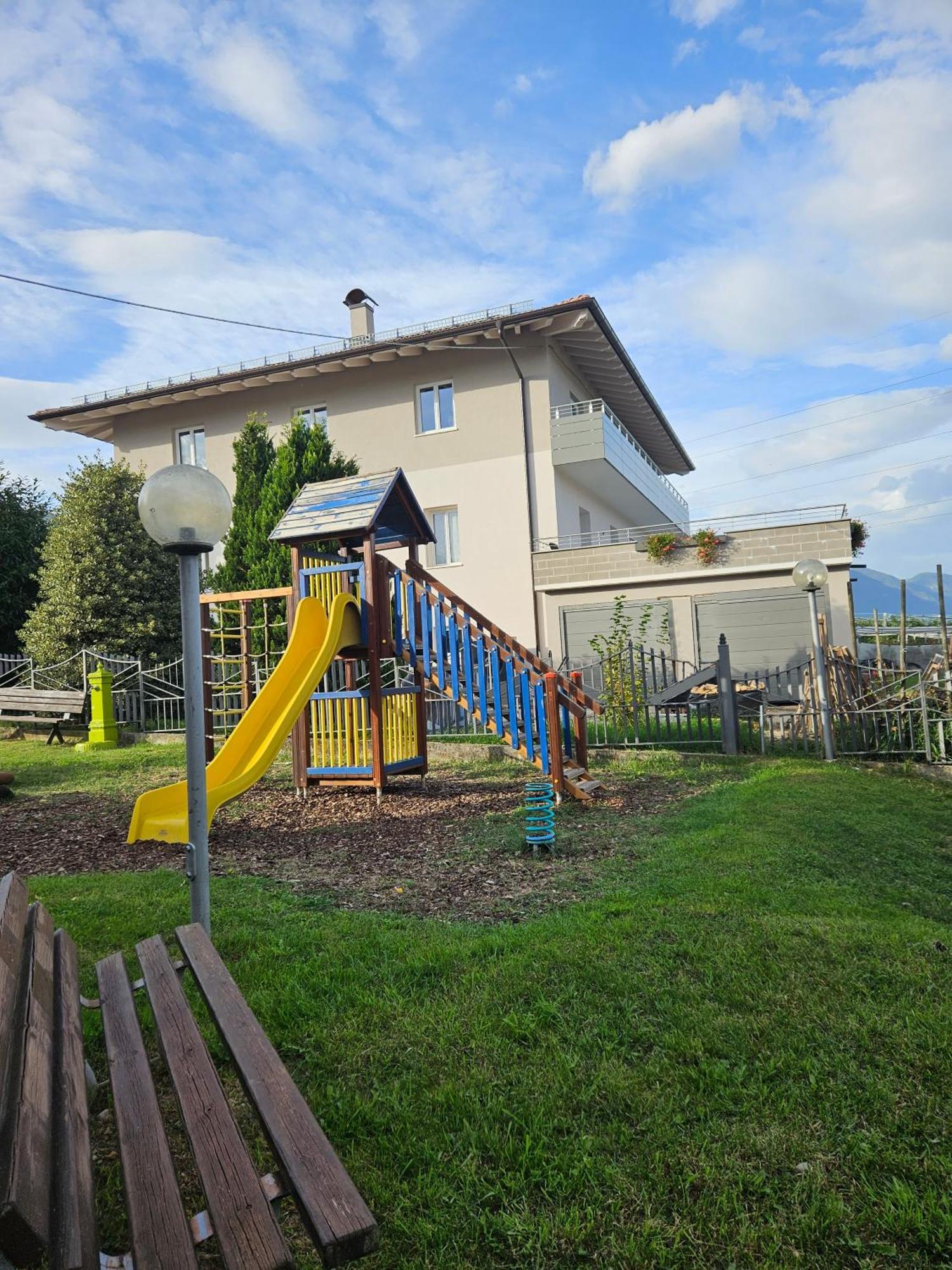 Ferienwohnung Cinzia Dolomiti Del Brenta Tassul Exterior foto